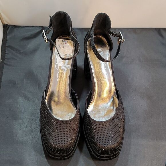 BRAND NEW SUGAR JEWEL PLATFORM BLOCK HEEL CLOSED TOE SANDAL - Picture 3 of 16